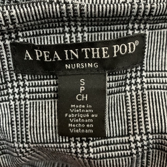 A Pea in The Pod Nursing Dress with Pockets - Picture 5 of 7